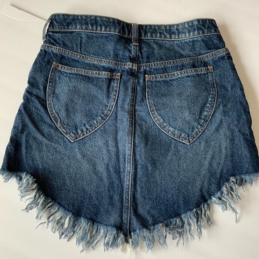 We The Free Frayed Hem Medium Wash Denim Mini Skirt Size 28 - Picture 6 of 9